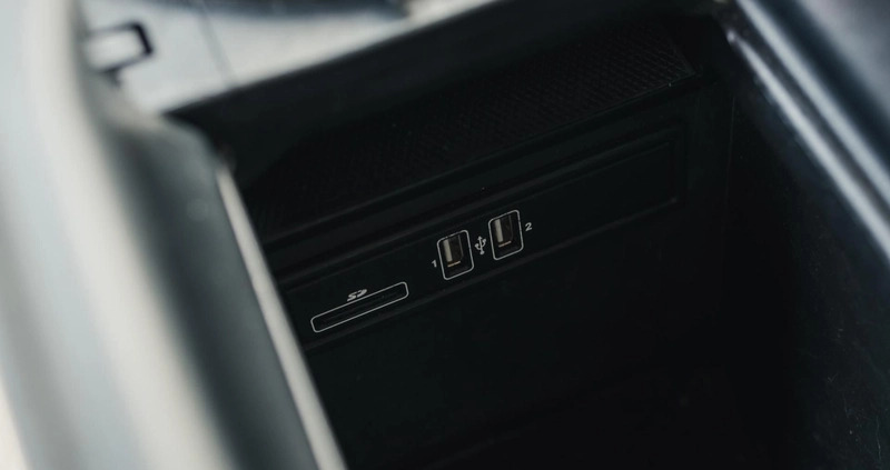 Mercedes-Benz GLC cena 144990 przebieg: 179355, rok produkcji 2017 z Krośniewice małe 781
